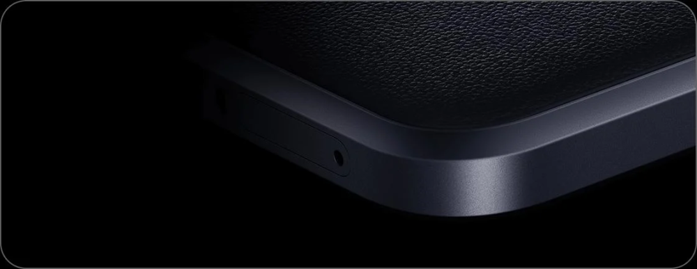 Ergonomic Grip - Frame wraparound yang nyaman dalam genggaman